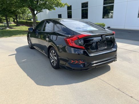 Used 2016 Honda Civic EX image 8