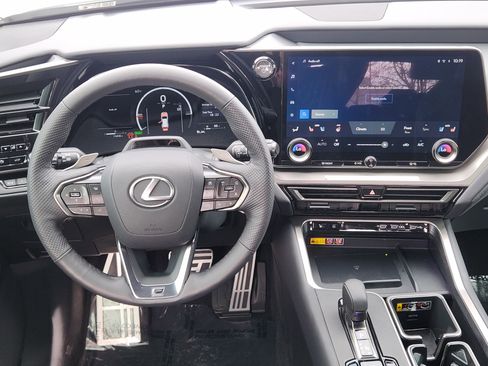 Certified 2025 Lexus TX 500h AWD w/ Technology Package image 33