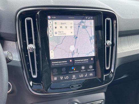 New 2026 Volvo XC40 B5 Plus w/ Protection Package Premier image 25