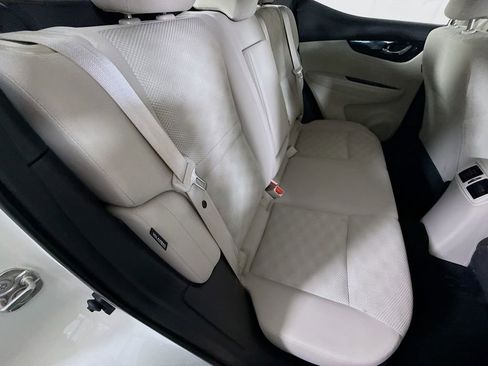 Certified 2022 Nissan Rogue Sport SV image 29