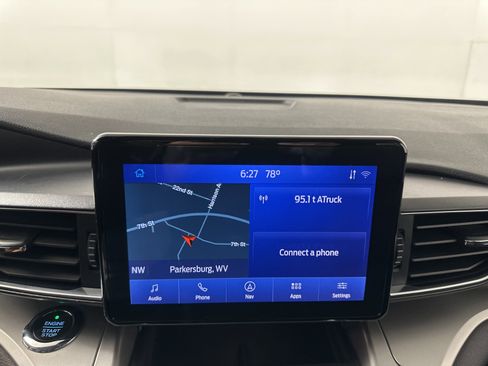 Certified 2021 Ford Explorer XLT w/ Equipment Group 202A image 14