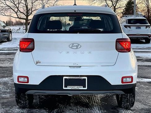 New 2026 Hyundai Venue SEL image 4