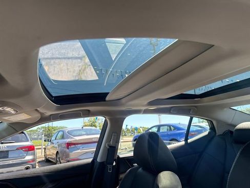 Used 2018 Nissan Maxima Platinum image 22