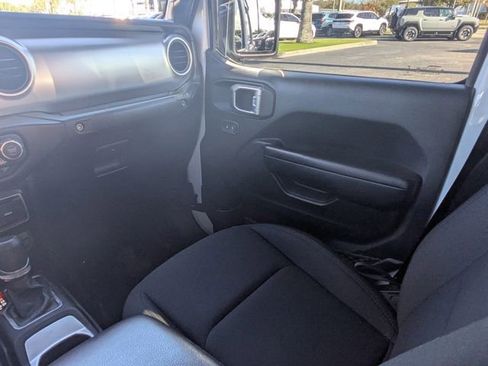 Used 2020 Jeep Gladiator Sport w/ Quick Order Package 24S image 19