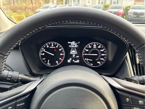 Used 2025 Subaru Outback Premium image 12