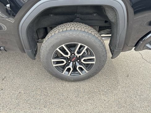 New 2026 GMC Sierra 1500 AT4 w/ Technology Package AWD/4WD image 9