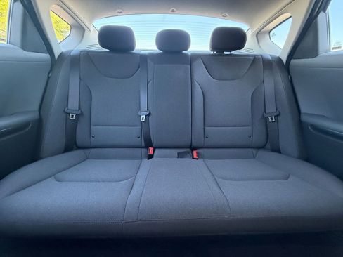 Used 2025 Kia K4 LXS image 37