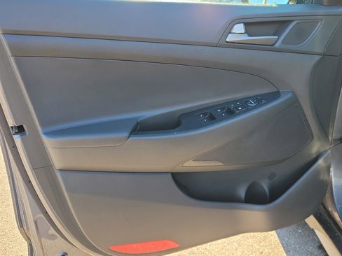 Used 2017 Hyundai Tucson Value w/ Cargo Package image 17