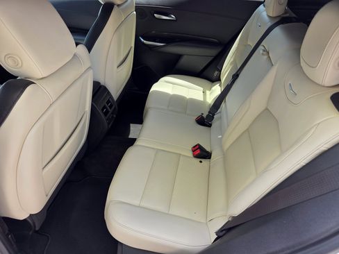 Used 2022 Cadillac XT4 Sport w/ LPO, ONYX Package FWD image 15
