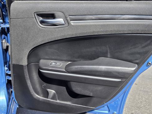 Used 2021 Chrysler 300 Touring w/ Sport Appearance Package RWD image 29