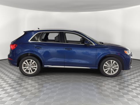 Used 2023 Audi Q3 2.0T Premium Plus w/ Premium Plus Package image 8