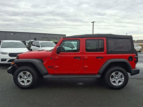 Used 2023 Jeep Wrangler Sport S image 7