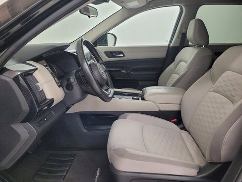 Used 2022 Nissan Pathfinder SV image 17