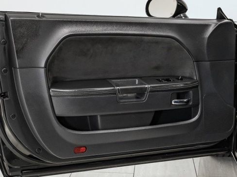 Used 2009 Dodge Challenger SRT8 image 34