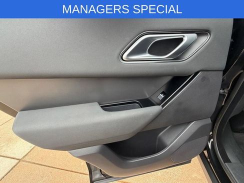 Used 2025 Land Rover Range Rover Velar Dynamic SE AWD/4WD image 12