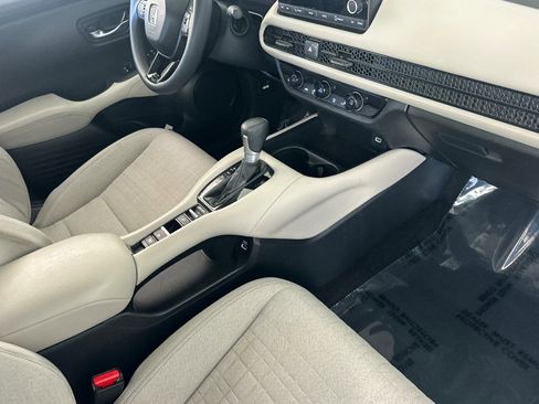 Certified 2023 Honda HR-V LX image 31