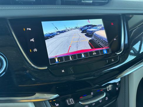 Used 2025 Cadillac XT6 Premium Luxury w/ Technology Package FWD image 24