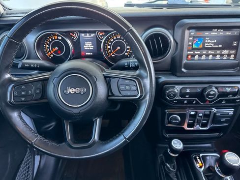 Used 2022 Jeep Gladiator Sport AWD/4WD image 14