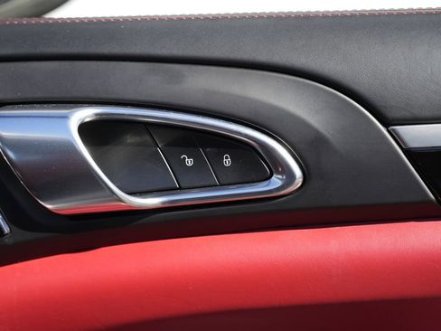 Used 2018 Porsche Cayenne GTS image 49