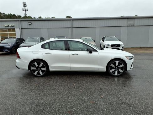 Certified 2025 Volvo S60 T8 Ultra w/ Climate Package image 2