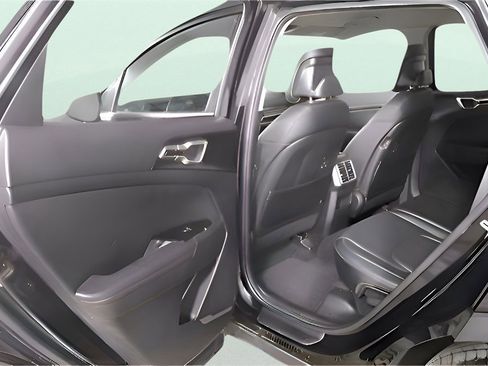 Certified 2024 Kia Sportage EX image 16