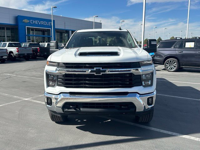Used 2025 Chevrolet Silverado 2500 LT w/ Convenience Package AWD/4WD image 11