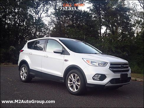 Used 2017 Ford Escape SE image 6