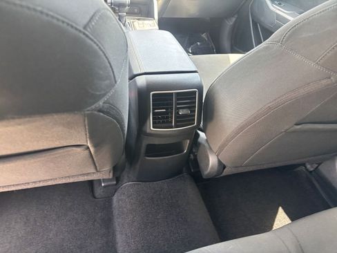Used 2025 Kia Sportage LX FWD image 23