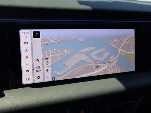 Certified 2025 Porsche Macan Electric RWD image 18