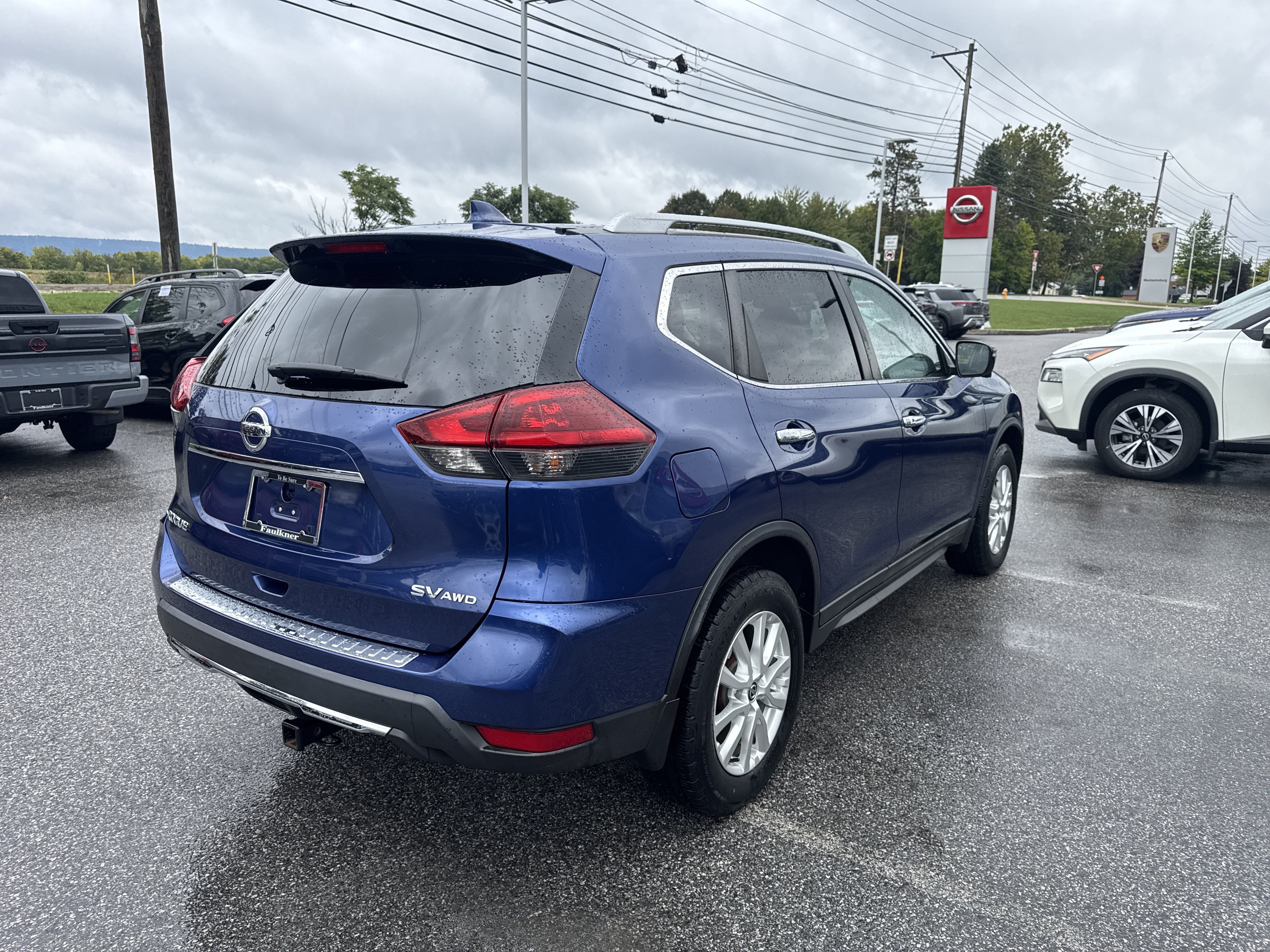 Used 2018 Nissan Rogue SV w/ Premium Package AWD/4WD image 28