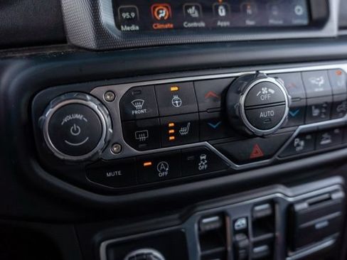Used 2020 Jeep Gladiator Rubicon AWD/4WD image 22
