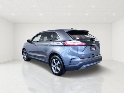 Certified 2024 Ford Edge SEL w/ Convenience Package AWD/4WD image 3