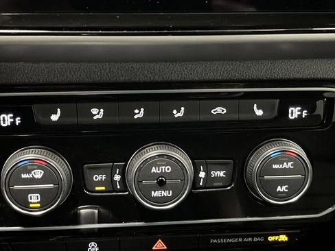 Used 2022 Volkswagen Atlas Cross Sport SEL Premium R-Line image 8