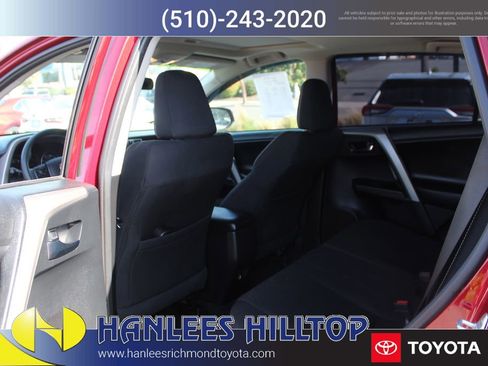 Used 2018 Toyota RAV4 XLE image 16