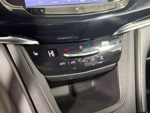 Used 2021 Cadillac XT6 Sport AWD/4WD image 18