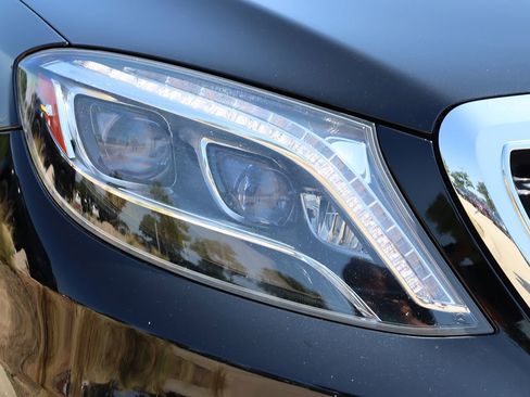 Used 2015 Mercedes-Benz S 63 AMG 4MATIC Sedan w/ Driver Assistance Package image 6