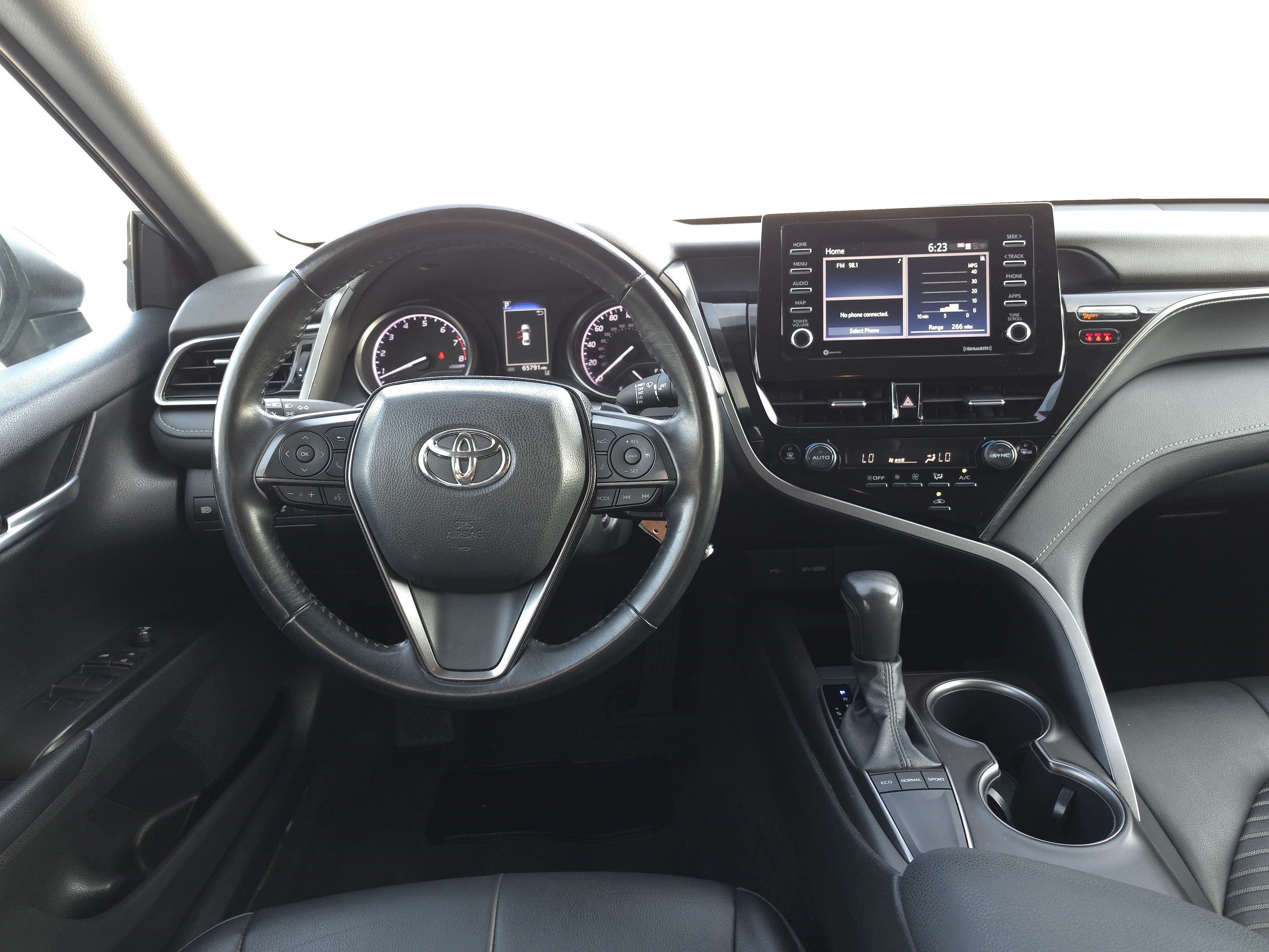 Used 2025 Nissan Altima 2.5 SV FWD image 11
