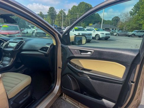 Used 2020 Ford Edge SEL w/ Convenience Package FWD image 21