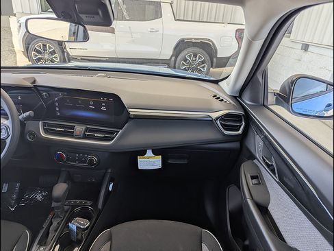 New 2026 Chevrolet TrailBlazer LS w/ LS Convenience Package AWD/4WD image 4