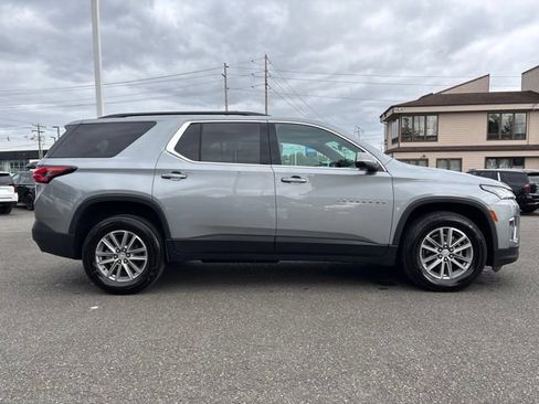 Used 2023 Chevrolet Traverse LT w/ LPO, Cargo Package AWD/4WD image 6