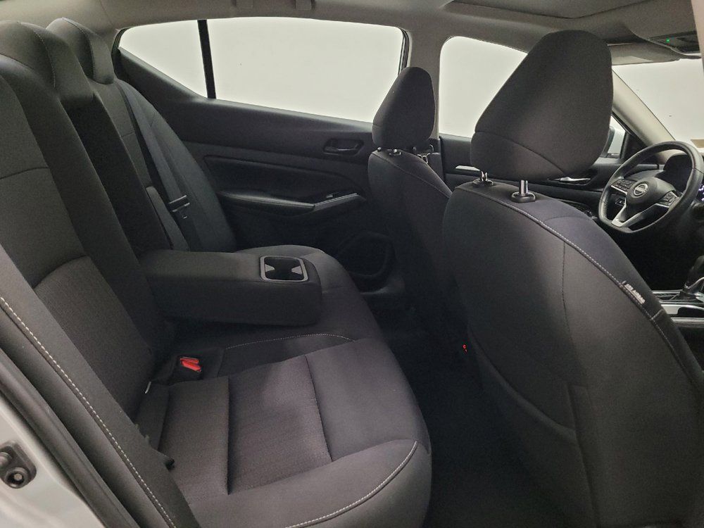 Used 2023 Nissan Altima 2.5 SV w/ SV Premium Package FWD image 19