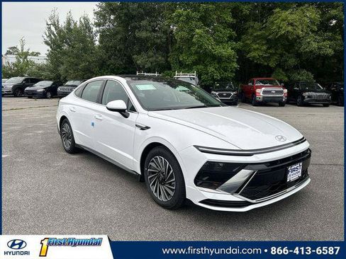 New 2026 Hyundai Sonata SEL FWD image 1