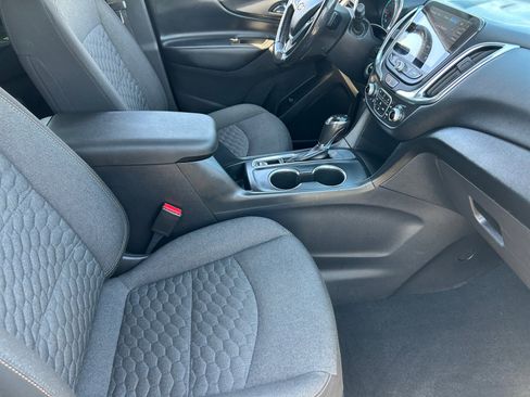 Used 2019 Chevrolet Equinox LT image 18