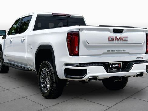 Used 2024 GMC Sierra 1500 AT4 w/ AT4 Premium Package AWD/4WD image 12