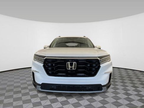 New 2025 Honda Pilot Touring image 8