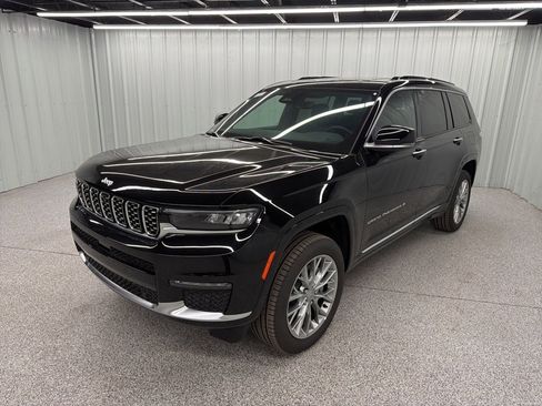 New 2025 Jeep Grand Cherokee L Summit image 3