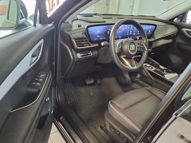 Used 2025 Buick Envision Avenir AWD/4WD image 7