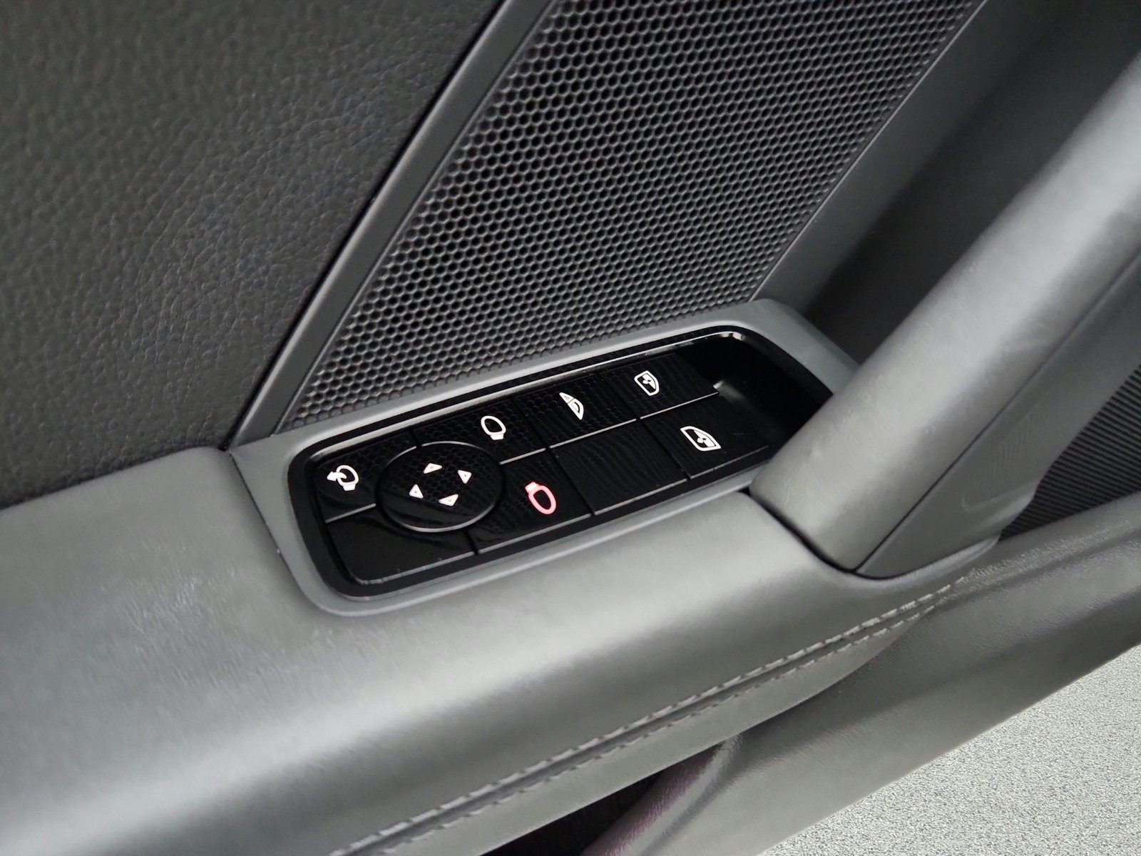 Used 2021 Porsche 911 Carrera image 23