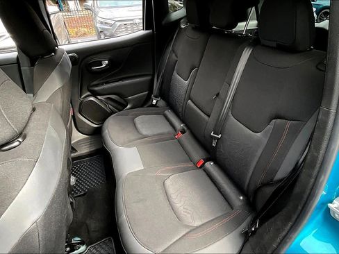 Used 2022 Jeep Renegade Trailhawk w/ Sun/Sound Group image 20