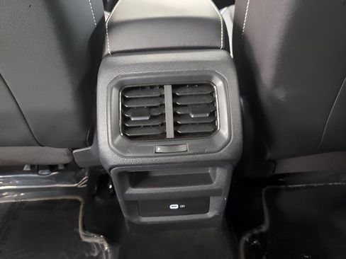 Used 2023 Volkswagen Taos SE image 26